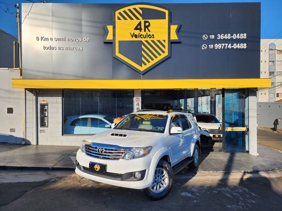 TOYOTA HILUX SW4 3.0 SRV 4X4 16V TURBO INTERCOOLER DIESEL 4P AUTOMÁTICO
